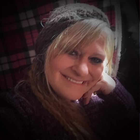 Meet your Posher, Michelle - Picture 1 of 1